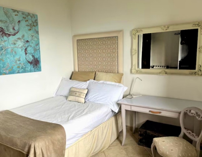 Sunningdale Park New apartment  Main Photo