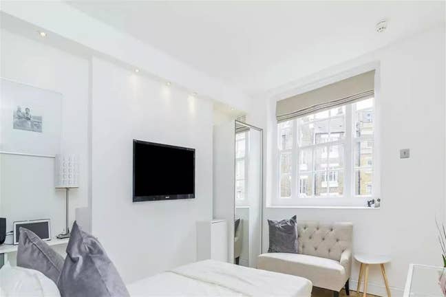 Bright and Well-Presented Studio Apartment Main Photo