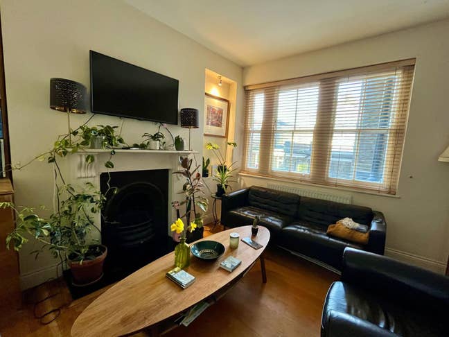 Spacious Double Room in 2-Bed Flat – Kentish Town Main Photo