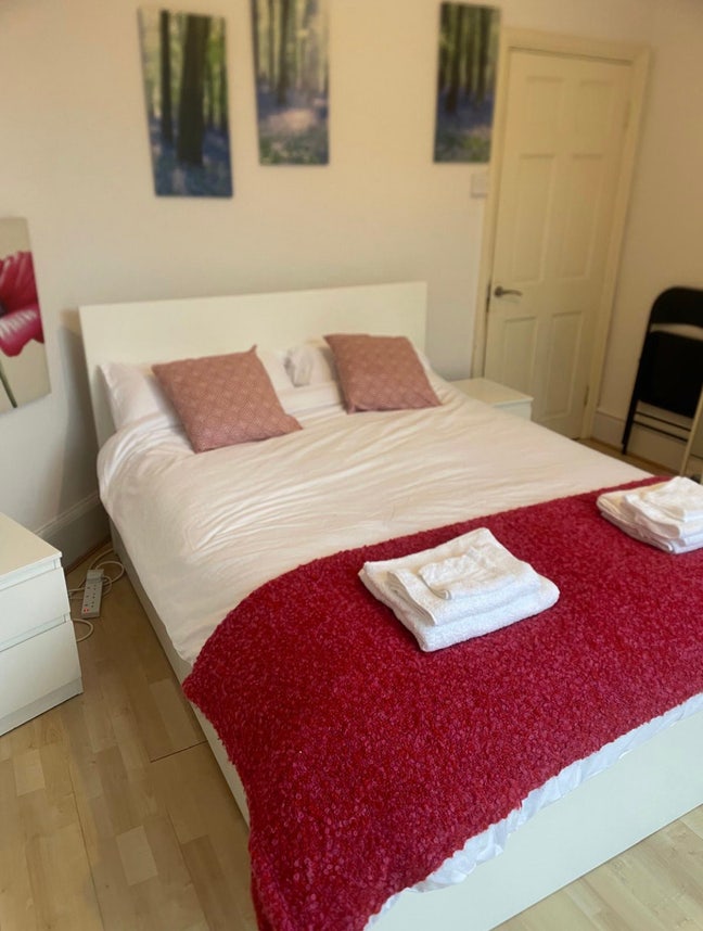 SHORT LET * studio * Wembley Main Photo