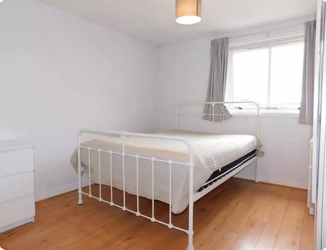 Double room available in Gorgie Main Photo