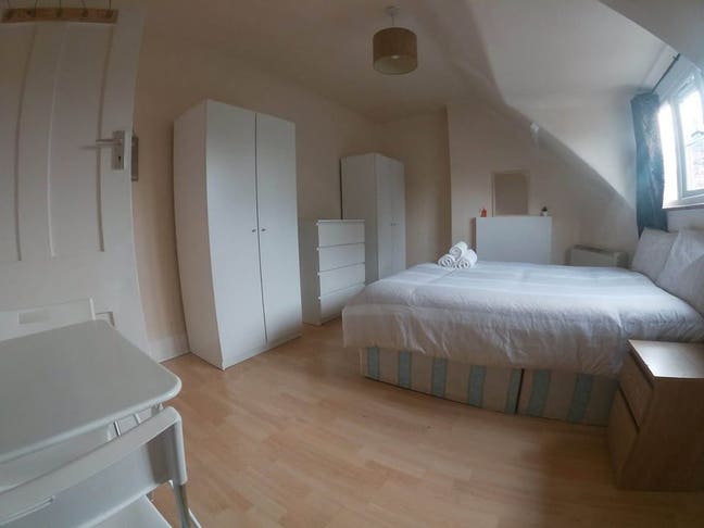 Two Bedroom Flat in Willesden Green Main Photo