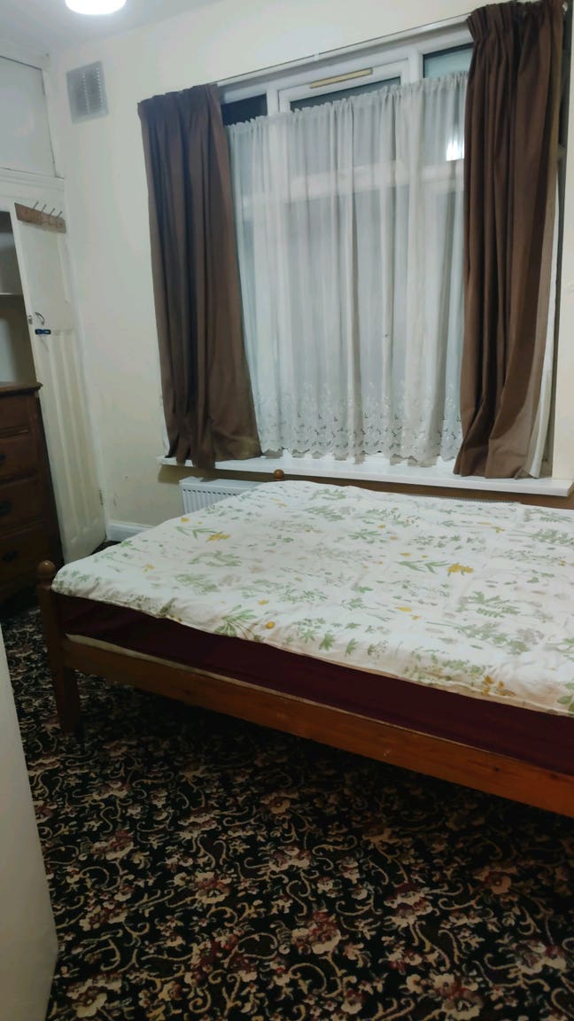 3 DBL rooms available for single/couples/Indians Main Photo