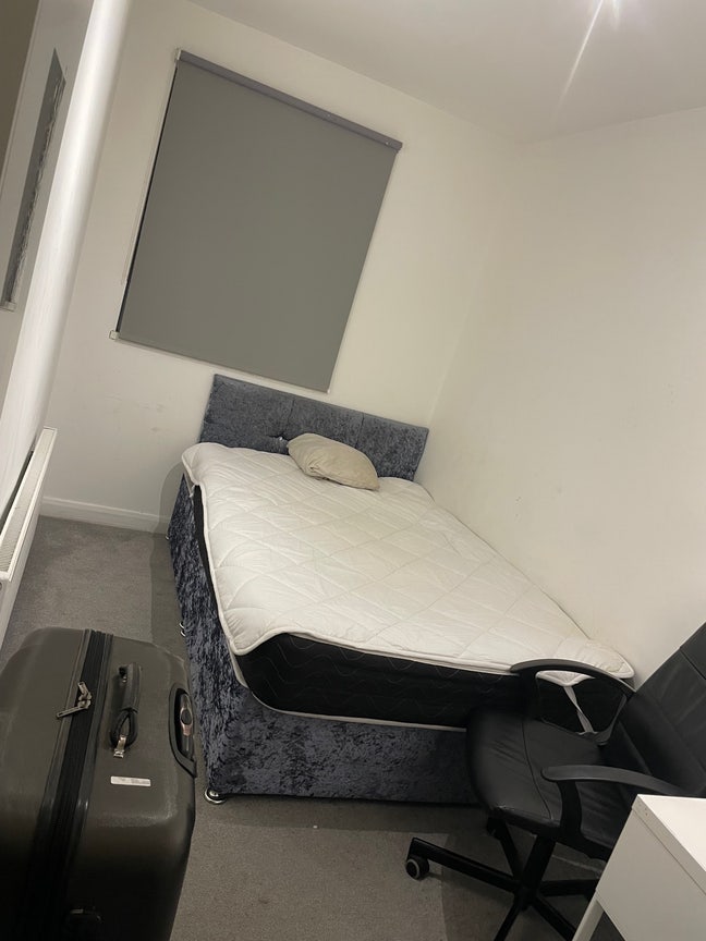 A single room (en-suite) to rent.CV1 Coventry Main Photo