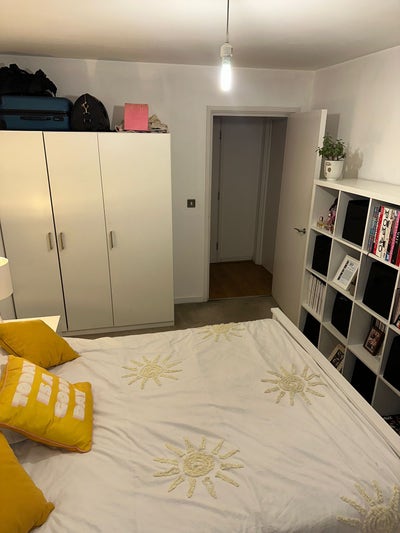 Bright double room in Bow  Main Photo