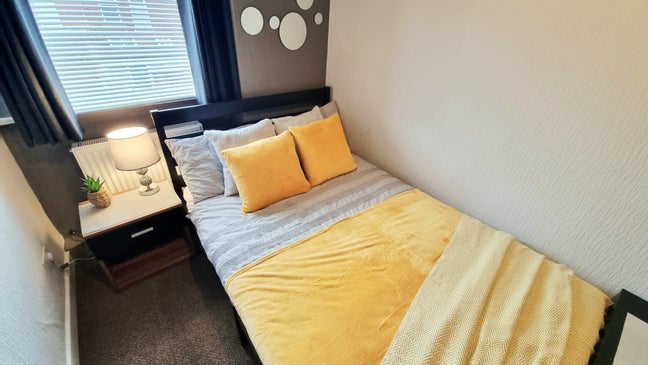 Off-suite  | All Bills | Professional Home Main Photo