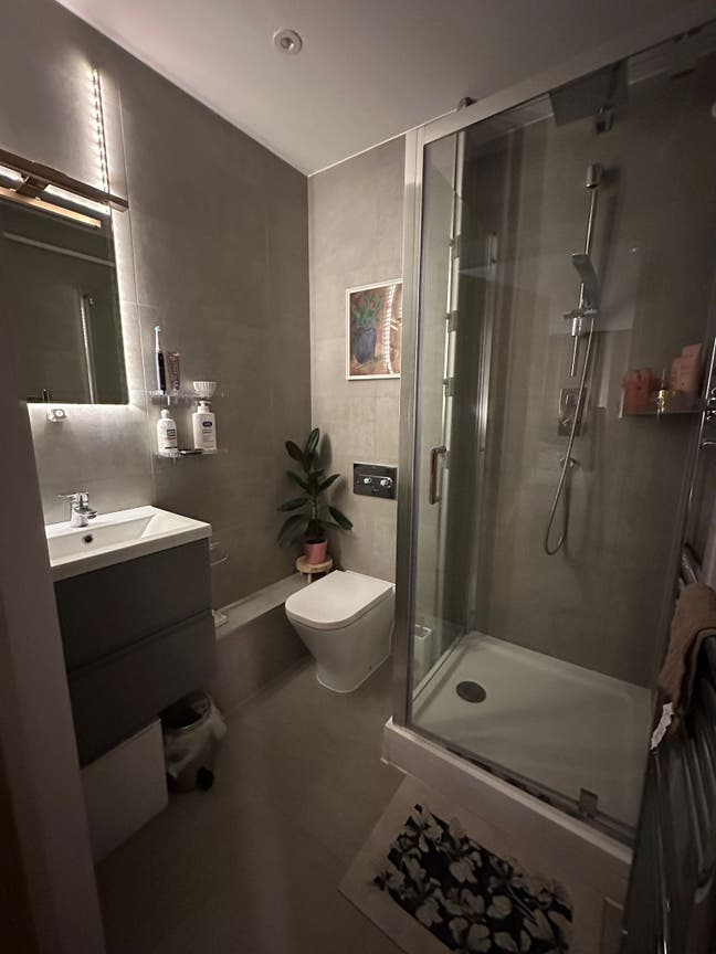 Double Room for Rent – Private Bathroom  Main Photo