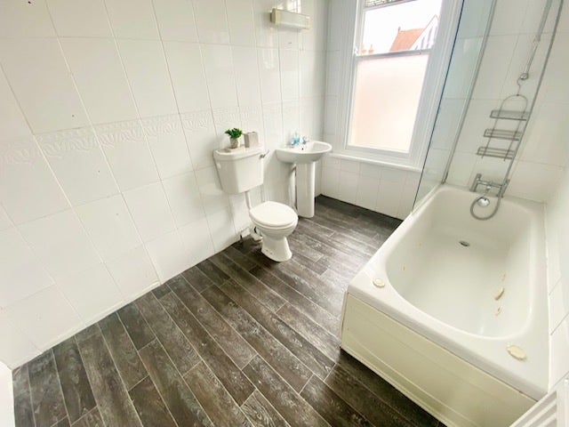 Large Luxury Rooms, 10 mins walk to City Centre Main Photo