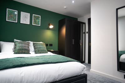 🏥 Hospital Doorstep! Double Room! All Bills Inc Main Photo