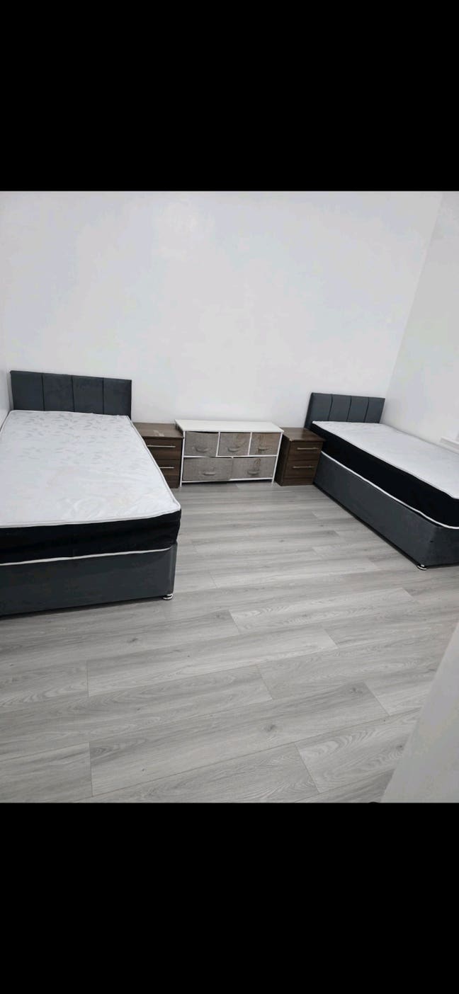 Room for rent Main Photo