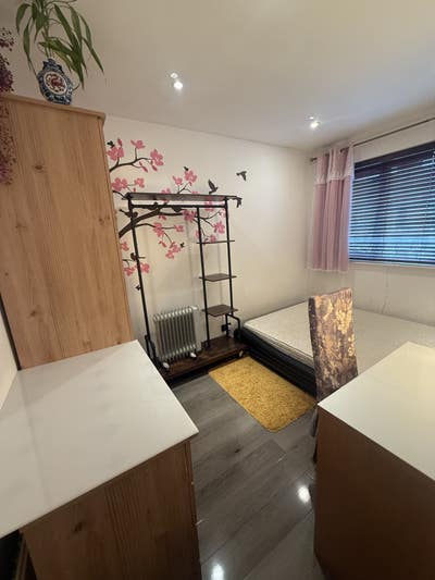 Bright Double Room in Stratford E15 – Bills Includ Main Photo