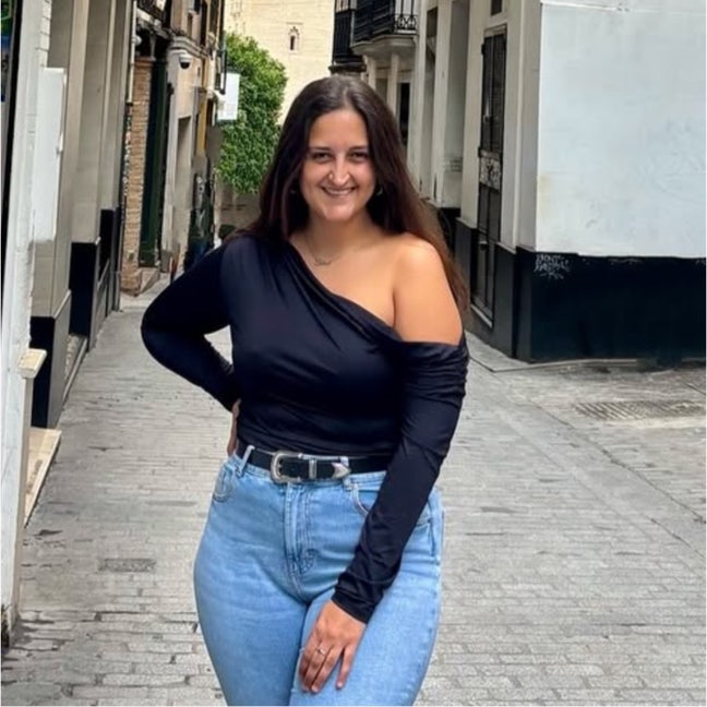 Professional Female seeks a double room Main Photo