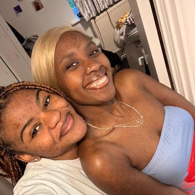 Professional Female seeks a single or double room Main Photo