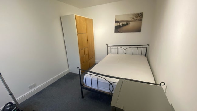 Double Room Near Watford General Hospital Main Photo