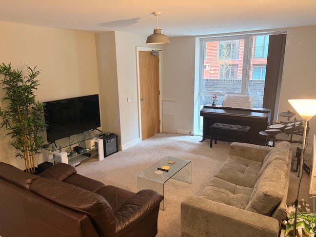 Double Bed Room in Ordsall Lane Flat (Salford) Main Photo