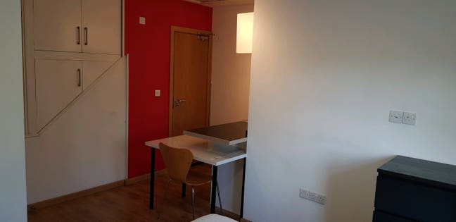 En suite Double Room Available Now Main Photo