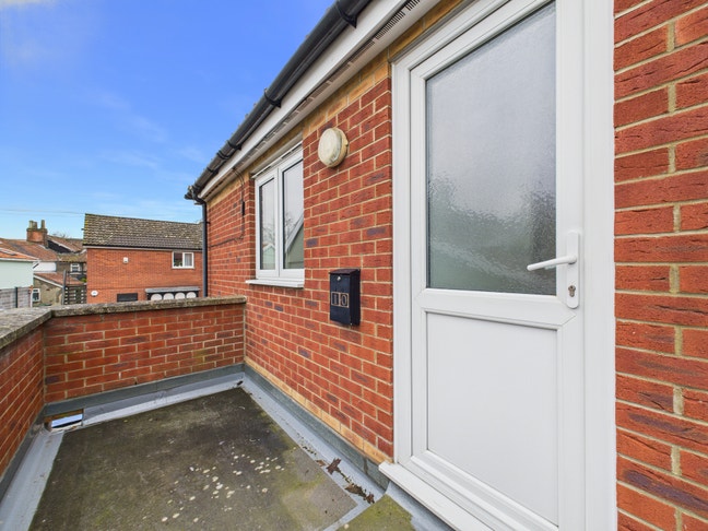 1-Bedroom First-Floor Flat in Prime Attleborough Main Photo