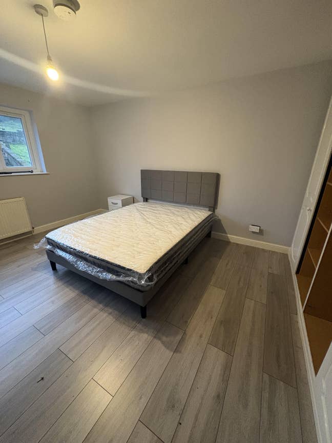 Large 4 bed house Main Photo