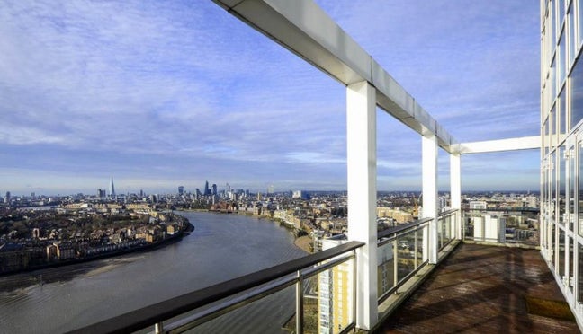 Westferry / Canary Wharf - This One Is for Youu!! Main Photo