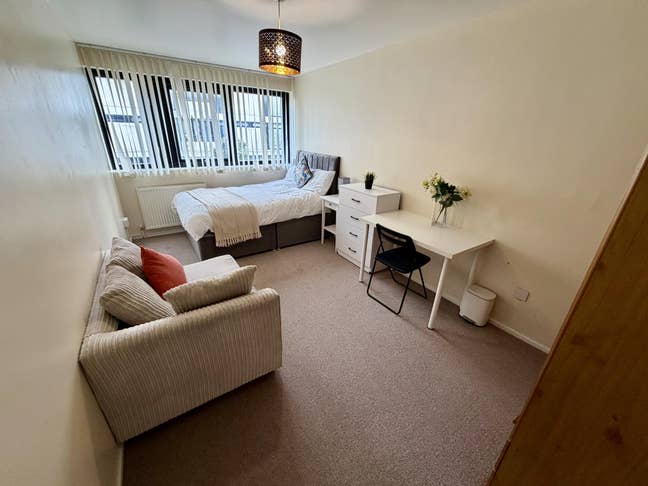 3 large rooms near Kings Cross Main Photo