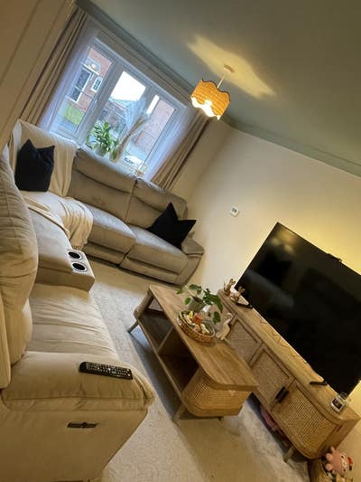 Double room with En-Suit in Large 4 bed property  Main Photo