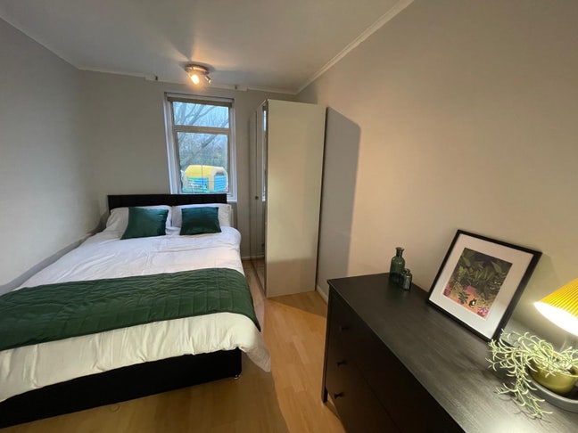 Single room to let in a beautiful 4 bedroom  Main Photo