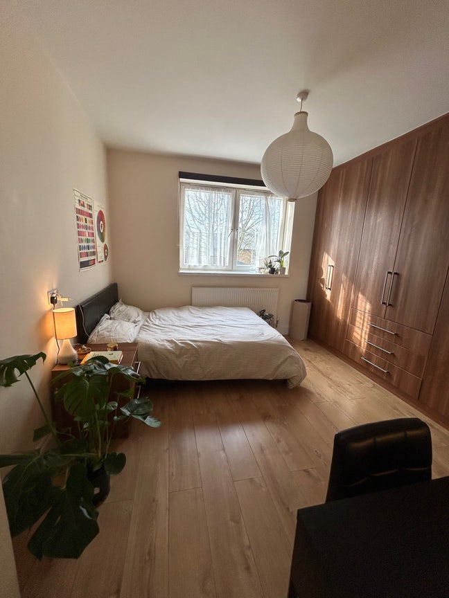 Large and Bright Double Room in Canada Water Main Photo