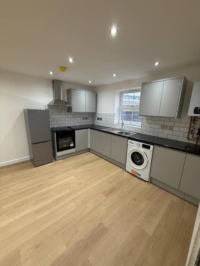 Prime location brand new studio flat  Main Photo