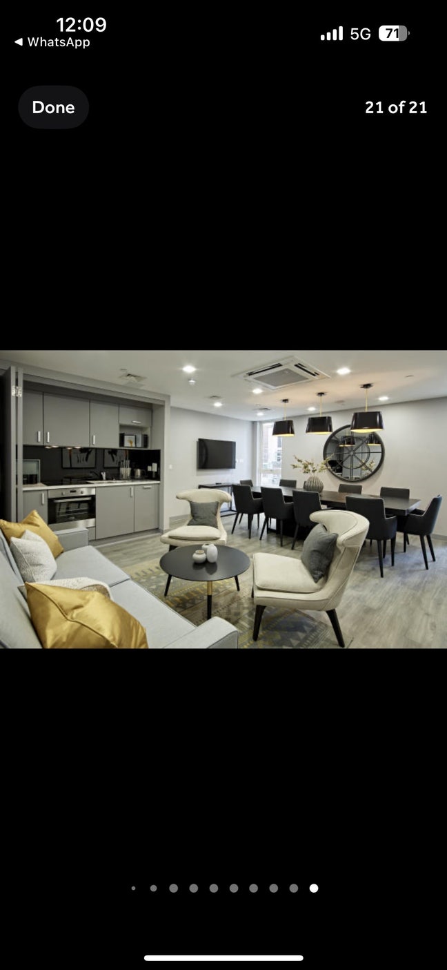 Modern 2 bed 2 bath in Canning Town Main Photo