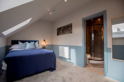 Modern Large Room | All Bills inc. | North End Main Photo