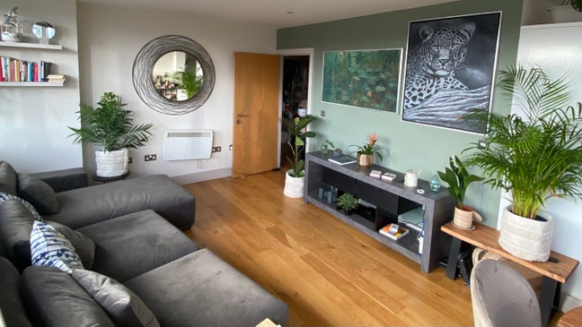 Modern Stylish fully furnished flat in Borough.  Main Photo