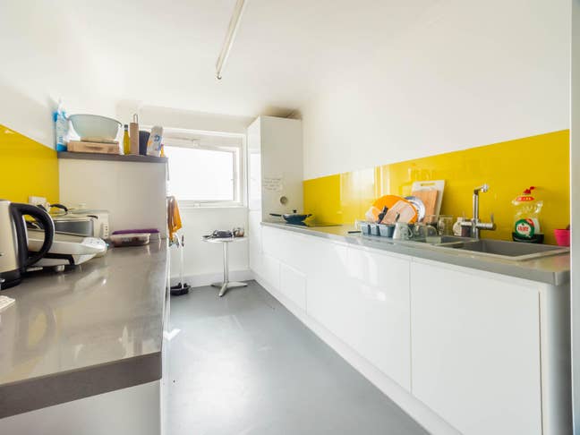 Limehouse!Double with View!Living Room with Balcon Main Photo