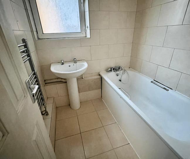 Guardianship 2 Bed Flat in Canary Wharf Main Photo