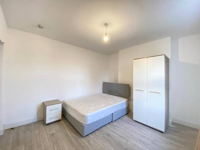 Large Double Rooms Main Photo