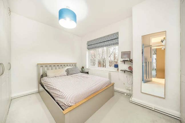 Double room with sole use of bathroom Main Photo