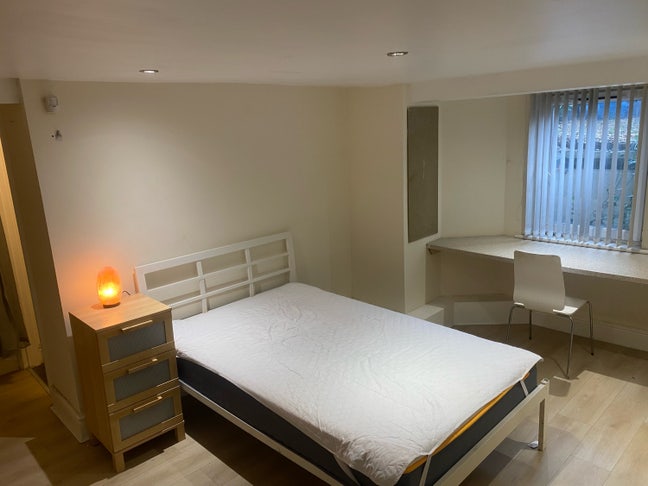 Double Room with En-Suite, All Bills inc. Main Photo