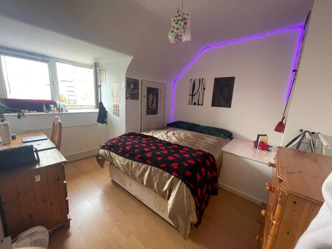 Spacious Room to Rent in Whitechapel E1 4JE Main Photo