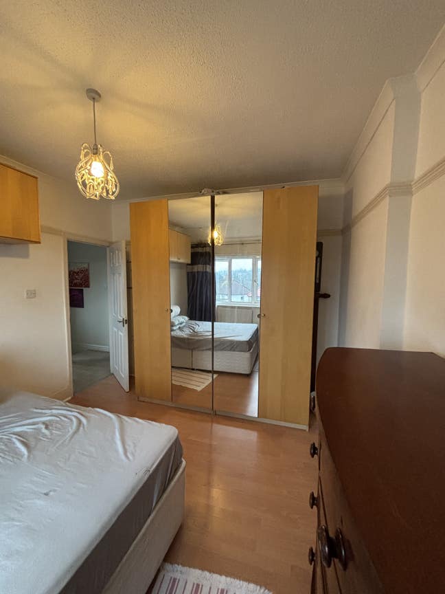 Room for rent  Main Photo