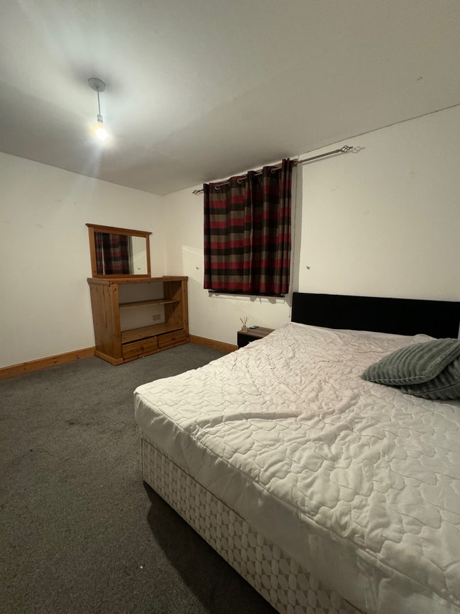 Room for Rent - All Bills Included  Main Photo