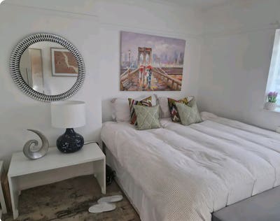 Double room in house share Main Photo