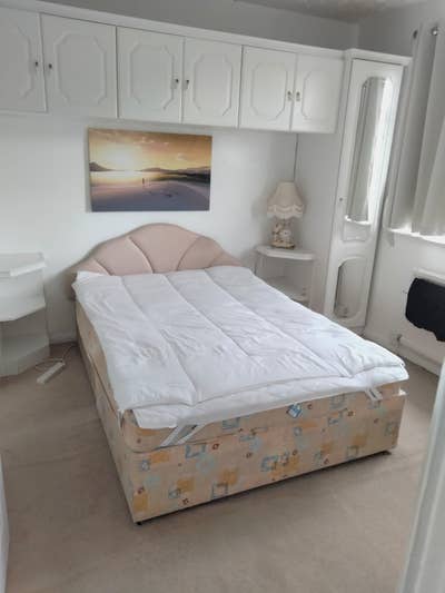 🌟 Bright Double Room | 5 Min Walk to Station Main Photo