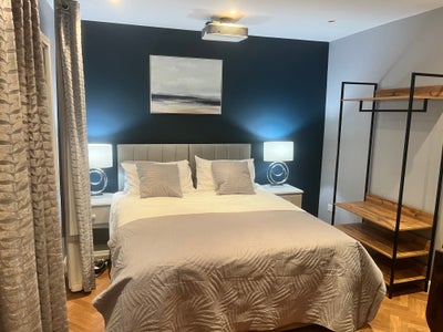 Self Contained King Size Annex in Central Windsor Main Photo