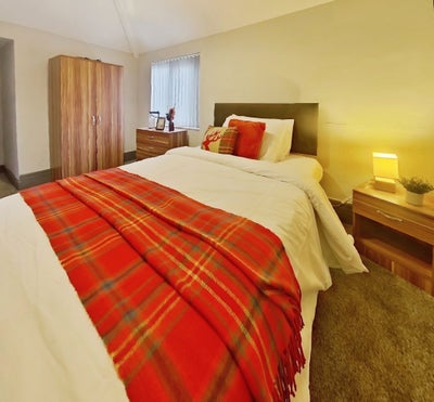 Central Moreton - Fully Furnished Rooms Main Photo