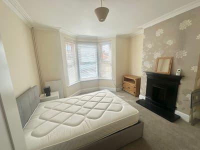  Available MARCH - Double Room near Town Centre Main Photo