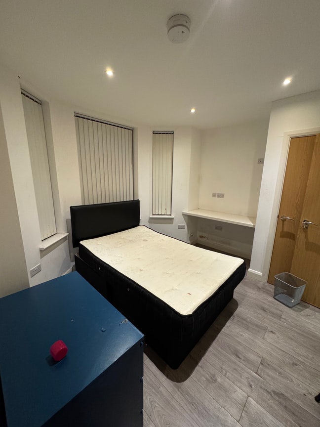 Ensuite double room in Cathays Main Photo