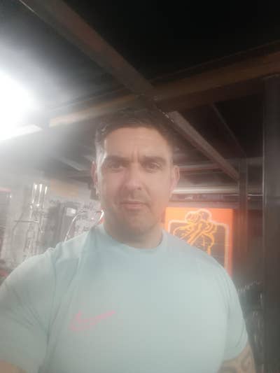 Looking for a room to rent Main Photo