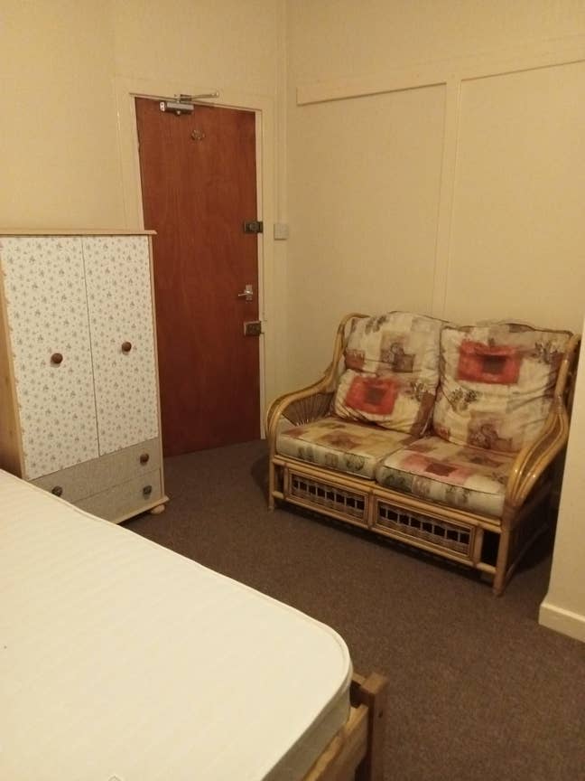 En-suite Studio room to let in Wellingborough Main Photo