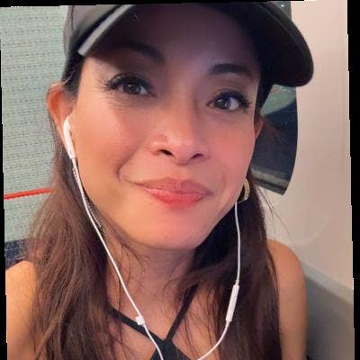 Professional Female seeks a single or double room Main Photo