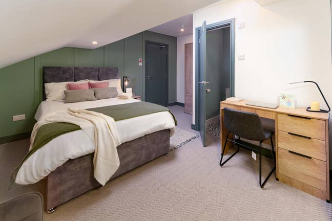 Stylish Ensuite | All Bills Inc | Manchester  Main Photo