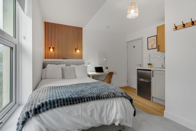 Design-Led En-Suite Rooms | Kettering Town Centre Main Photo